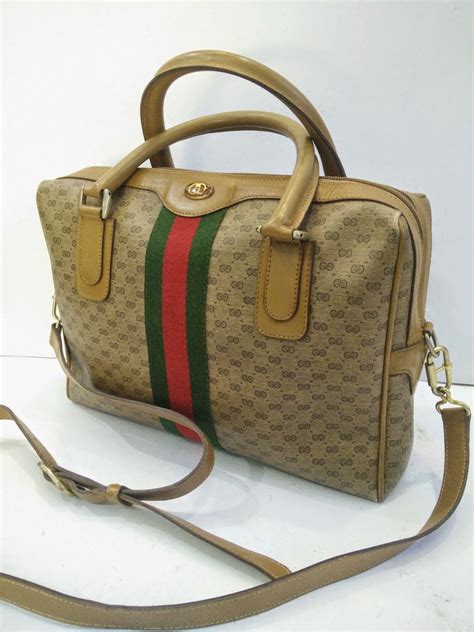 how to distinguish a authentic vintage gucci handbag|vintage gucci small shoulder bag.